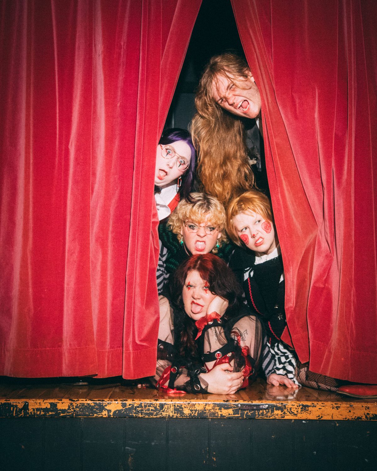 Getting Ugly: Through the Dirt with Worm Girlz