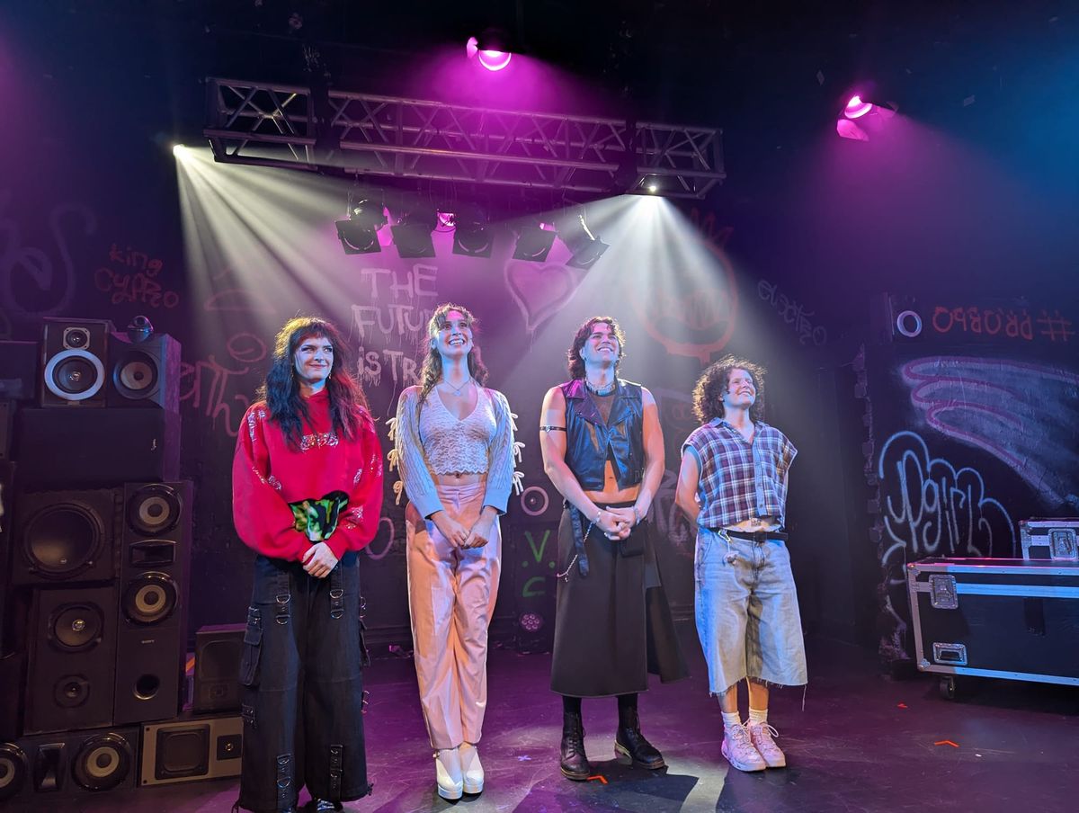 Review: A Transgender Woman On The Internet, Crying is pretty perfect