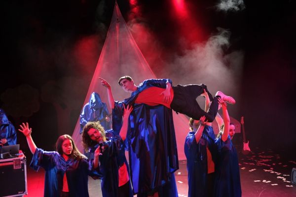 UOW Theatre and Performance’s ‘Justified and Ancient’: Chaotically Captivating