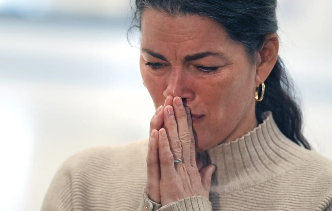 Looking away to look for