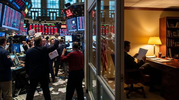 💼 The Silent Wealth Transfer: How the Elite Are Shielding Their Money (And How You Can Too)