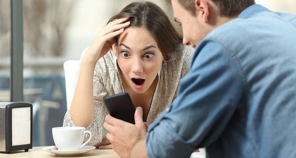Why's Everyone Oversharing Online? The Obsession Explained