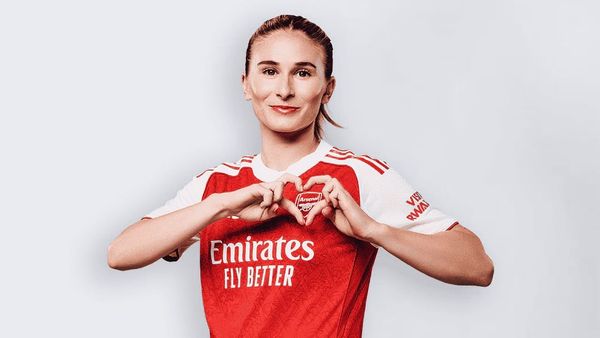 Jenna Nighswonger's No 22 shirt now belongs to new signing Ona Batlle
