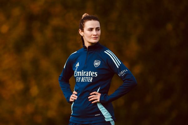 Emily Fox Stays: Why Her New Arsenal Contract Matters More Than It Looks