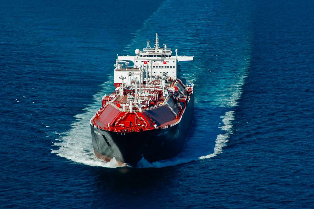‘Risk-free’ LNG, wind-powered oil rigs + MORE