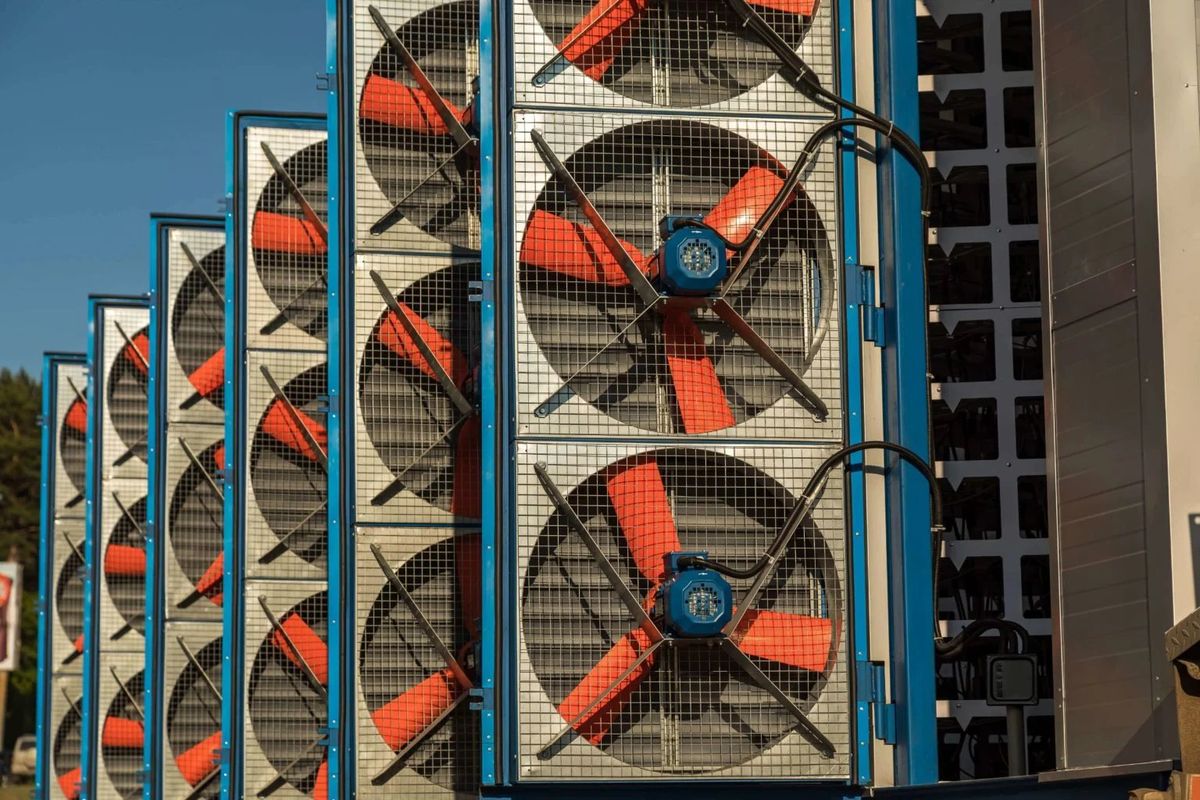 Canadian oil producer mines bitcoin, snuffs out gas flare