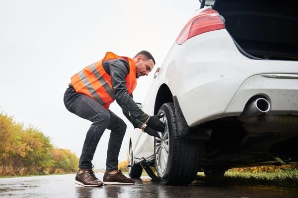 Auto Insurance vs. Roadside Assistance: Which One Saves You More?