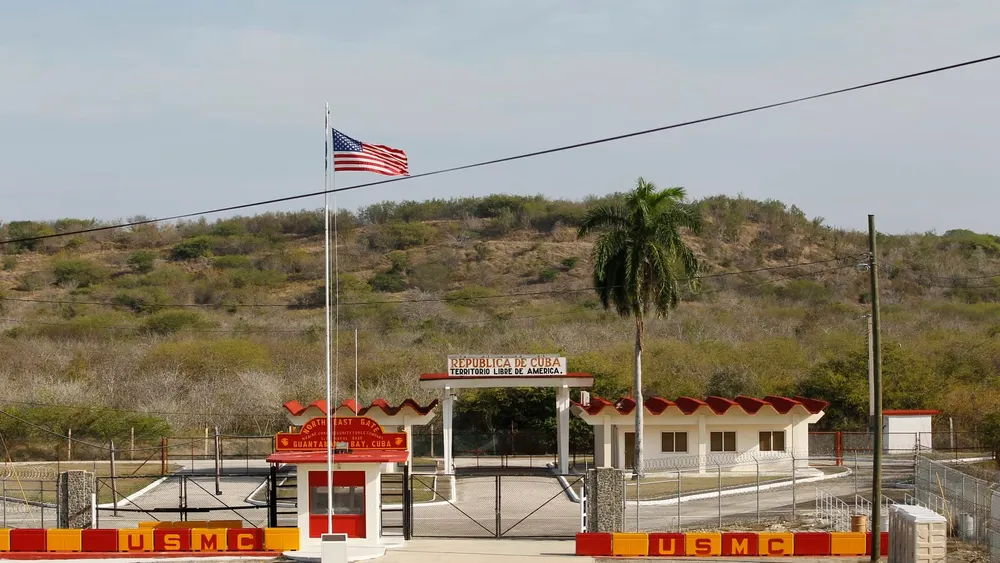 U.S. Transfers 22 Cuban Nationals to Guantánamo Bay, Defied Court Order