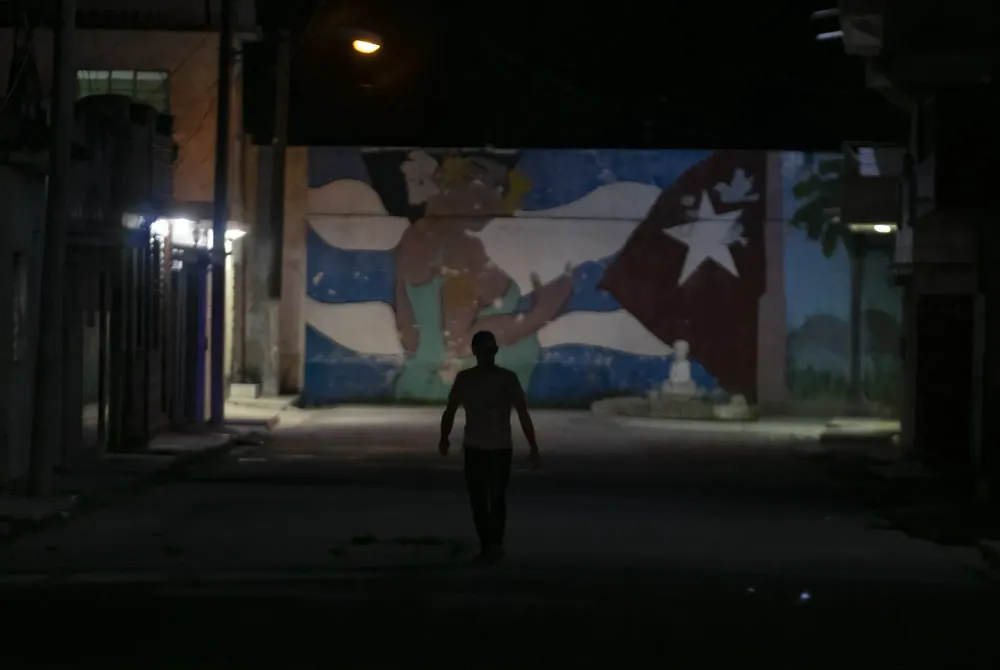 Cuba Collapses as Latin American Governments Rush Humanitarian Aid to Residents