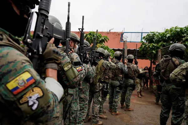 Pentagon Deploys Troops to Ecuador for Anti-Narco Operations
