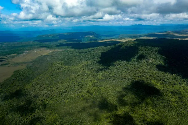 Venezuelan Government Seeks Negotiations Over Disputed Guayana Region