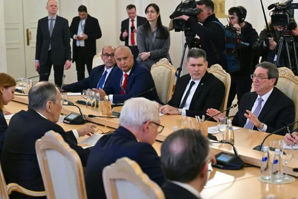 Cuba’s Top Diplomat Joins Officials in Moscow, Condemns U.S. Blockade Cutting Oil Supplies