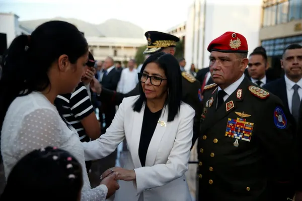 Cuban Security Forces & Medical Professionals Contracted in Caracas Go Home