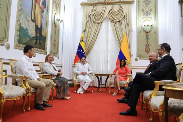 Petro in Caracas, Rodríguez’s Supreme Court Purge, & Maduro’s Legal Battle in New York