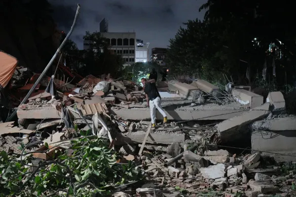 Venezuela’s Deadliest Earthquake in 125 Years — Tens of Thousands Feared Dead as Washington Readies Aid