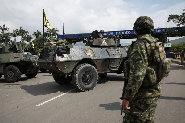 Colombia’s De la Espriella Says No To U.S. “Incursion” But Praises Bombings of Armed Rebel Groups Alongside Trump Administration