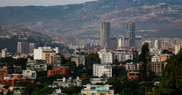 Washington Opens Venezuela’s Telecom Sector to U.S. Companies, Radio & TV Included
