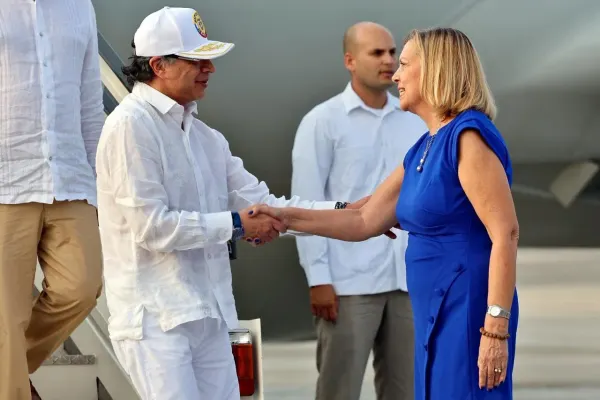 Reflections On The Petro Government as He Marks His Final Official Visit as President To Havana