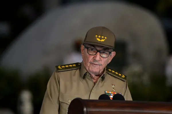 Raúl Castro Reported Gravely Ill as Rumors Swirl Amid Stalled U.S.-Cuba Negotiation