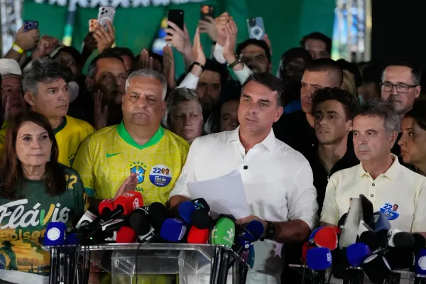 Flávio Bolsonaro Flees Brazil For The U.S. After Missing Passport Surrender Deadline Following Election Defeat