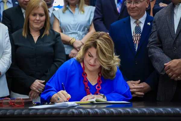 Puerto Rico’s Governor Formally Asks Trump & Congress to Grant Island Statehood
