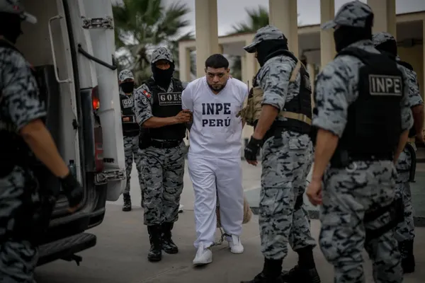 Sociedad Media Now: Cartagena Drug Bust, Peru Hits TdA in Lima & Search For Four Salvadoran Soldiers Ongoing After Haiti Ambush