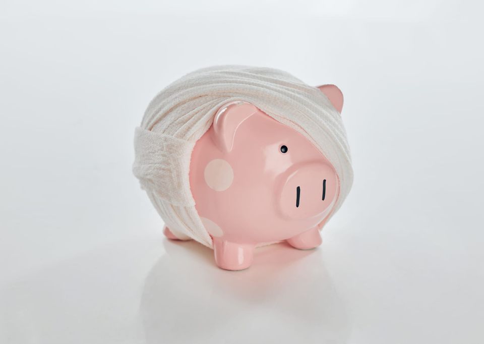 10 Money Habits That Keep You Poor Without Realizing It