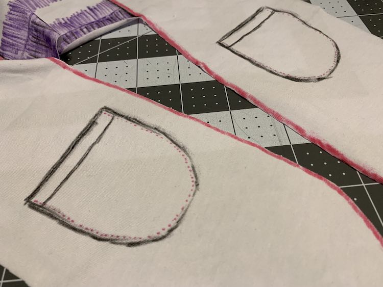 Image of the two pockets showing the white dots along the inside sides and bottom.