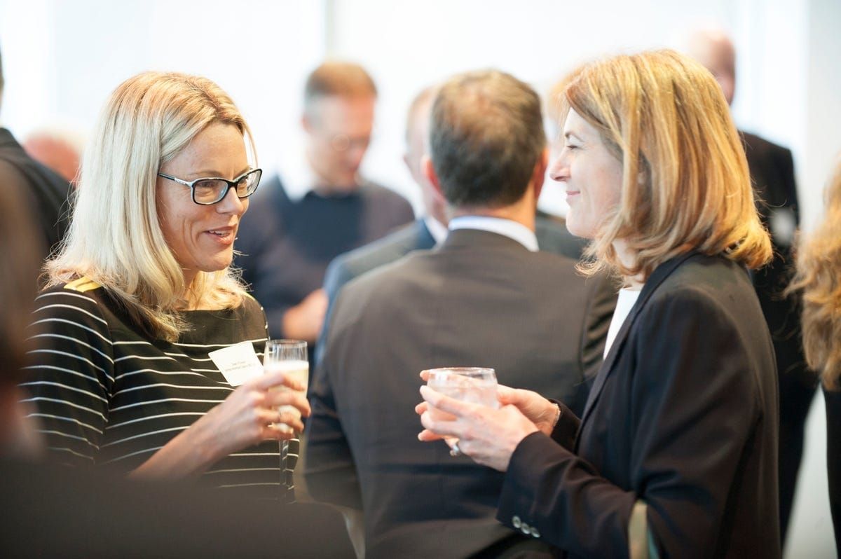 How to Co-Work: the Business of Being of Service