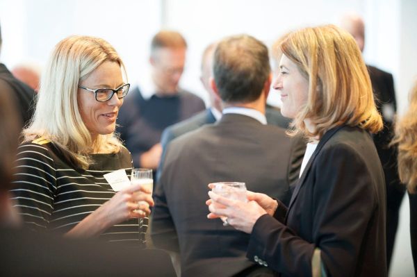 How to Co-Work: the Business of Being of Service