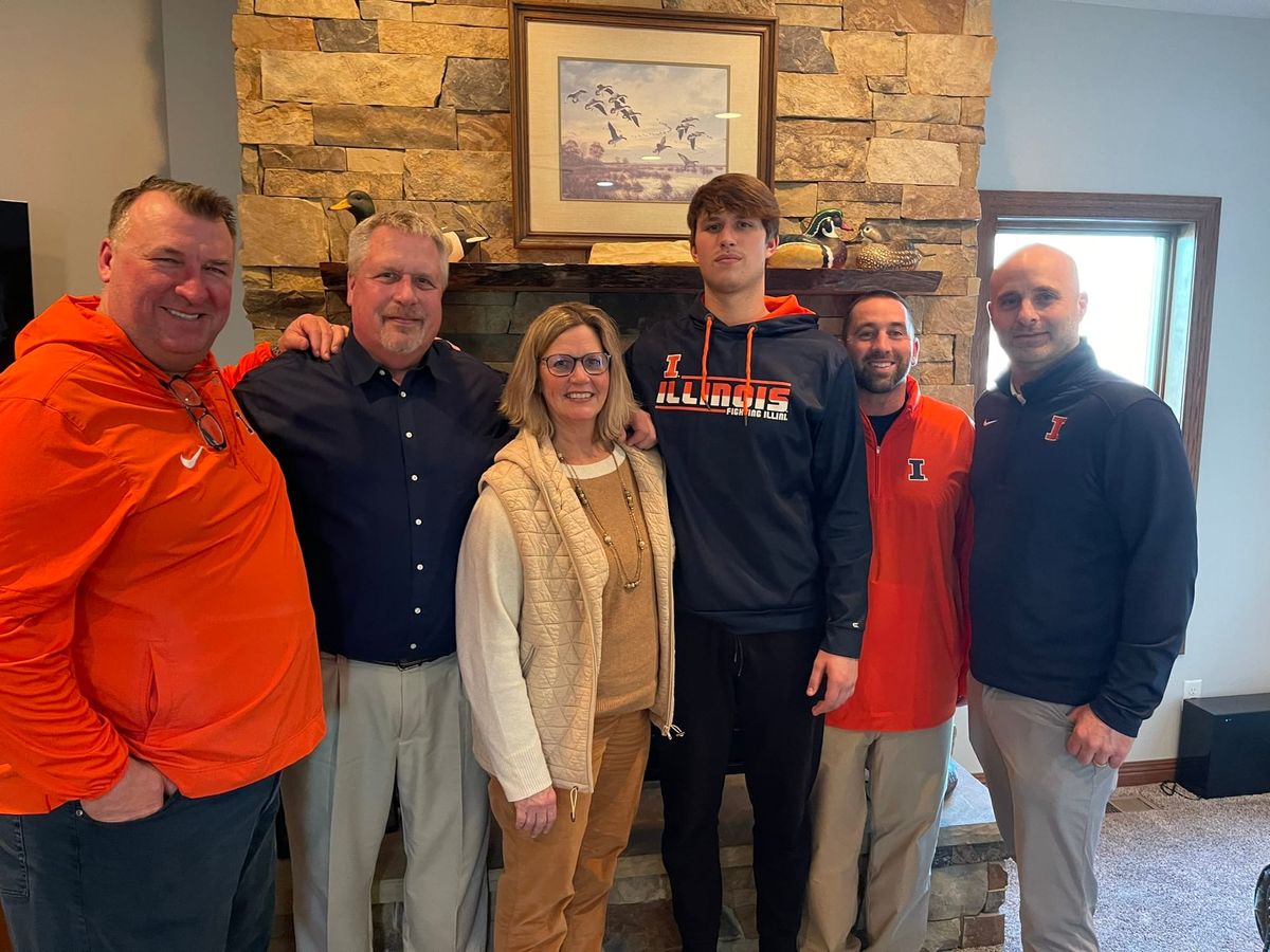 Looks Like University Of Illinois - Tanner Hollinger
