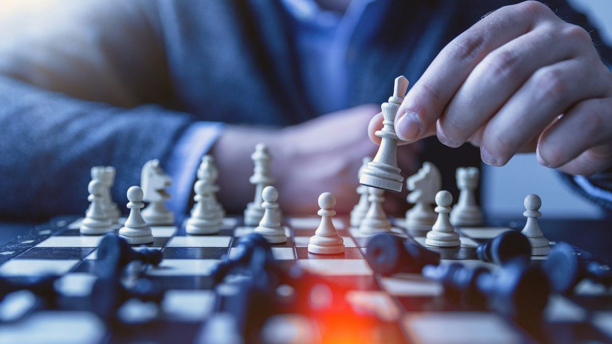 How do you attract financial and strategic buyers?