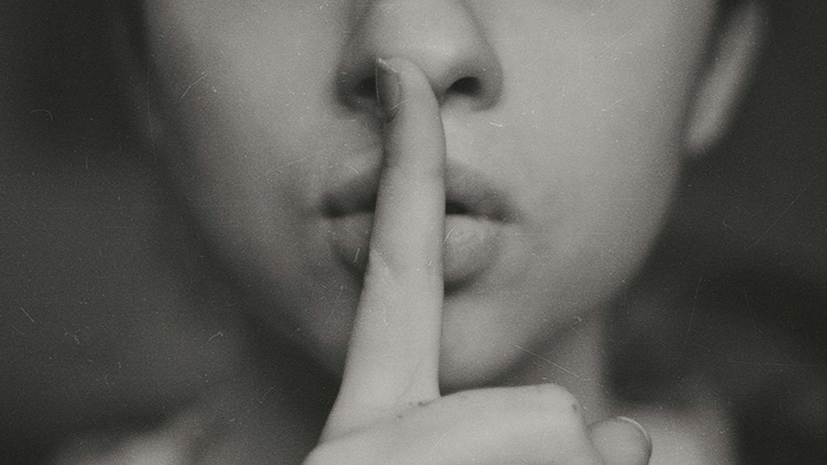 How does silence work in a business sale negotiation?
