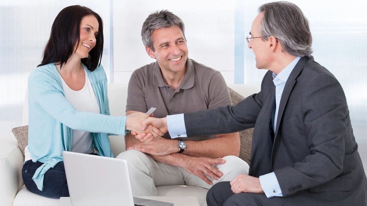 Sell your business to a friend: Pros & cons for Canadians