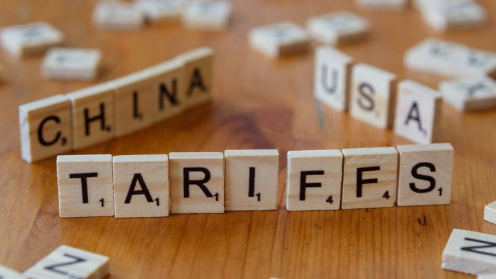 Which tariff strategies help Canadian businesses?