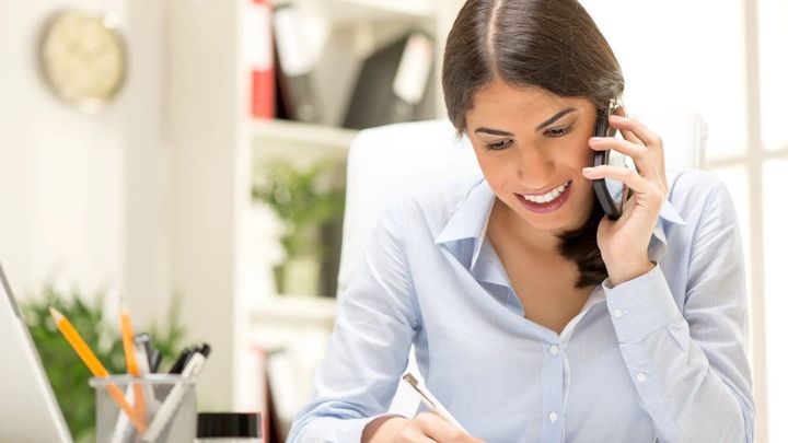 Respond to cold outreach from potential buyers