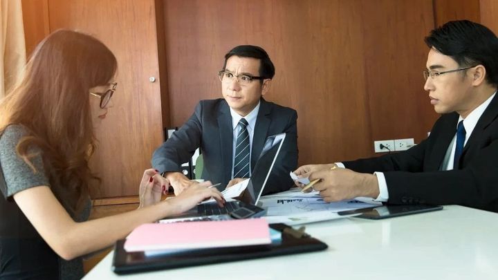 Maximize your $10-$50m sale with expert M&A leverage