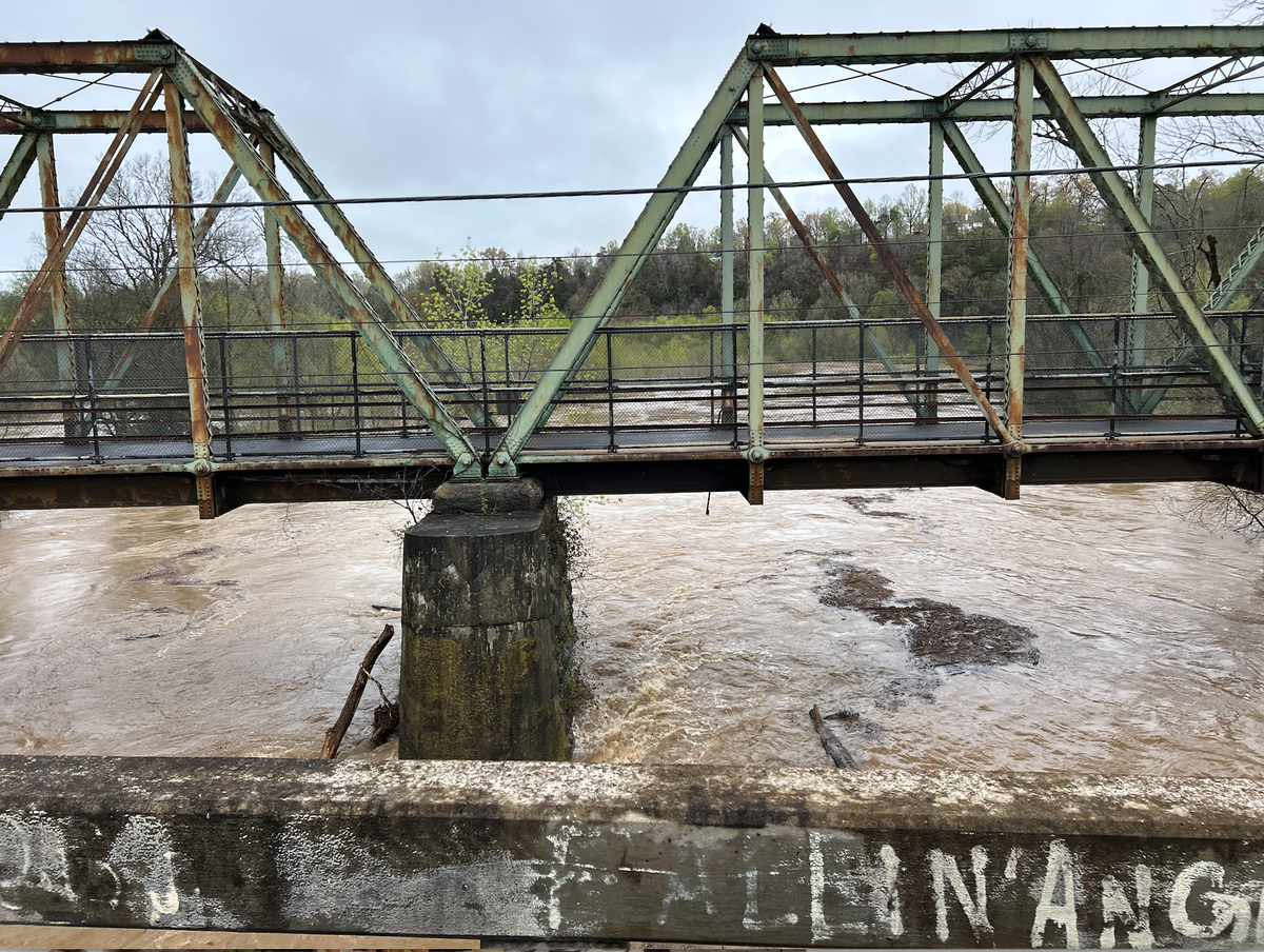 Harpeth River crests at 28 feet; More rain expected