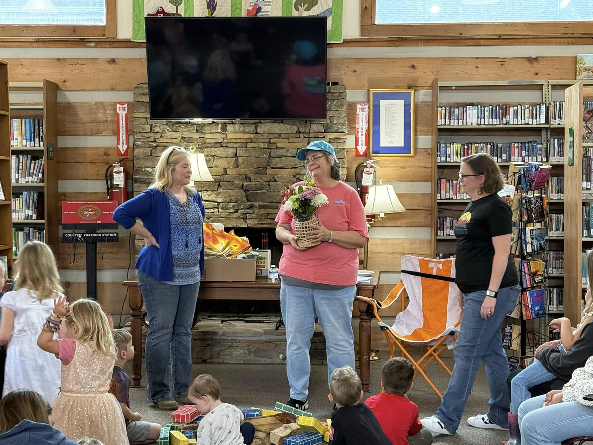After 25 years, library's Miss Velvet tells her last stories