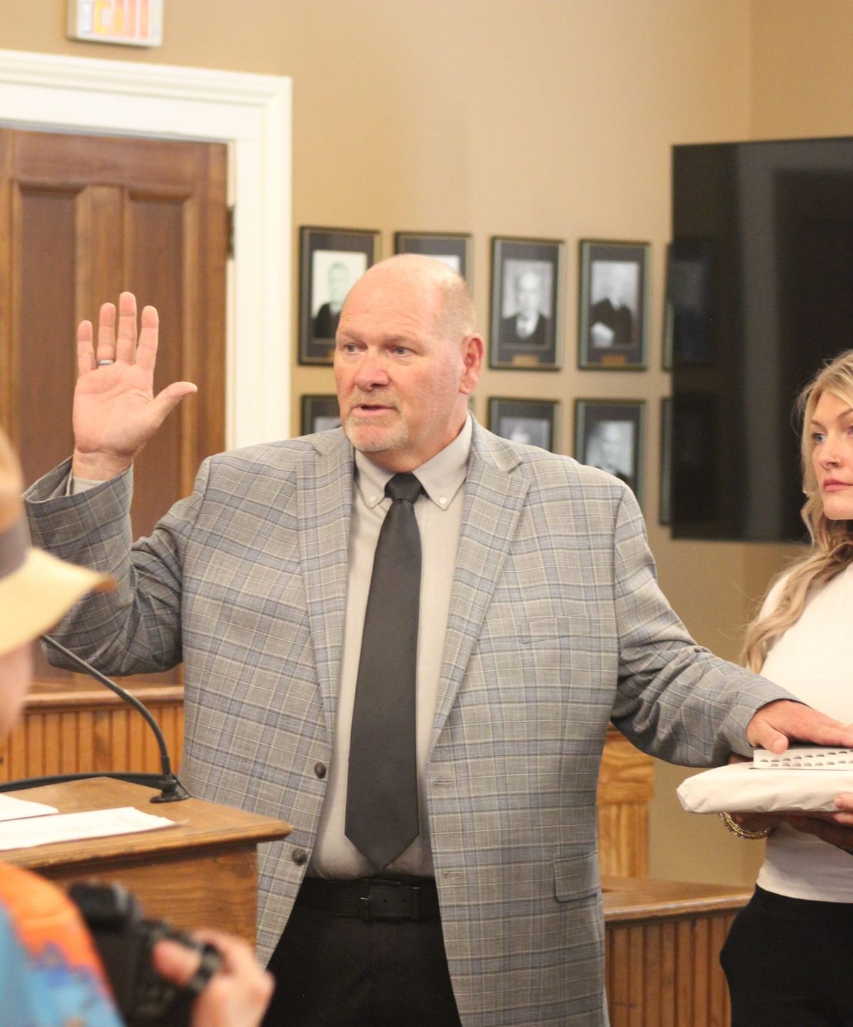 Cheatham County swears in new mayor for first time in decade