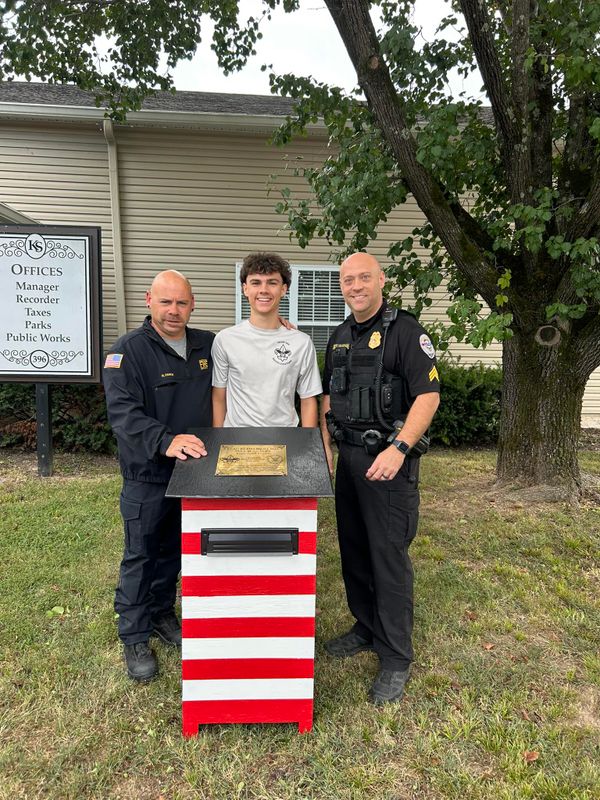 Harpeth senior builds flag retirement boxes for community Eagle Scout project