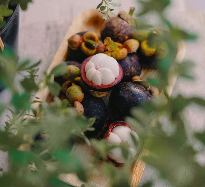What Makes Mangosteen Fruit Taste So Unique?