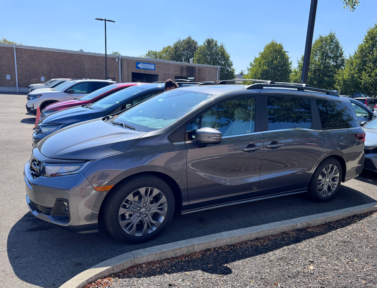 New 2026 Honda Odyssey Elite