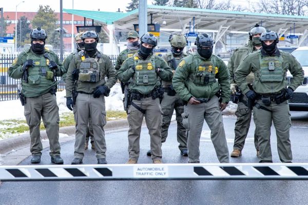 Reading The Deluge While America Unravels