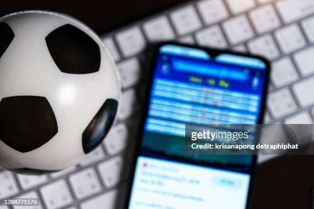 Late Goals and Defensive Fatigue Trends in Football Betting