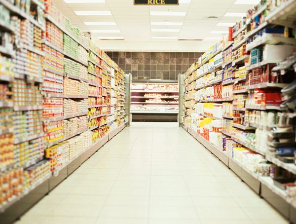 An image of a grocery store aisle.