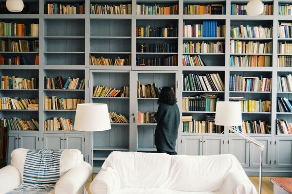492 Bestselling Wellness Books: Who writes them, how much they make, & what this tells you