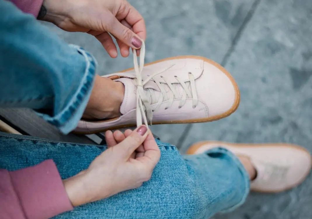 Barefoot není pro každého: Podrobný průvodce od Hanky Tonarové a Michaela Tichova | naboso.cz