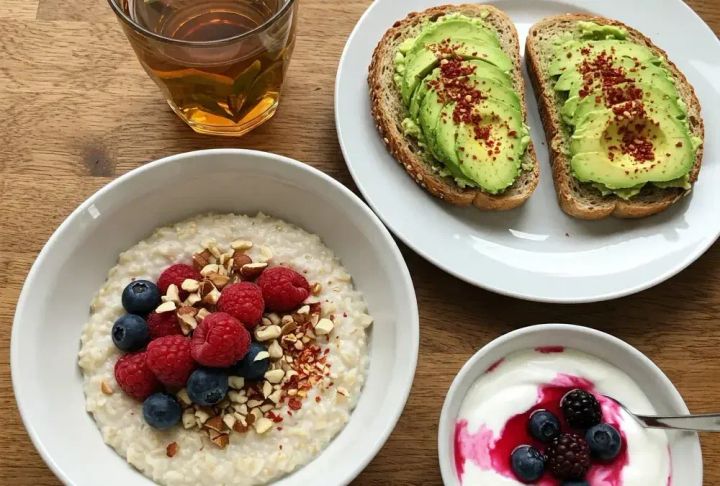 Zdravá snídaně pro celou rodinu: Klíčové tipy z mamci.cz