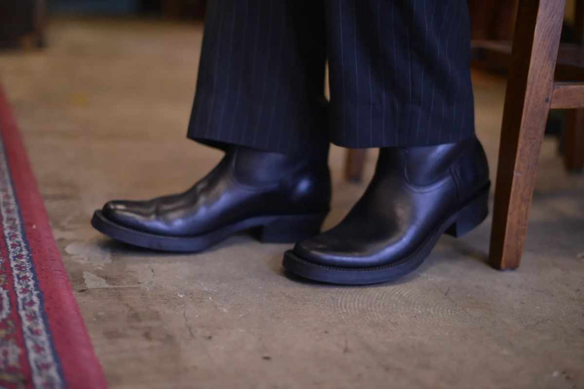 Rolling Dub Trio Goes West with Black Horsebutt Western Boots